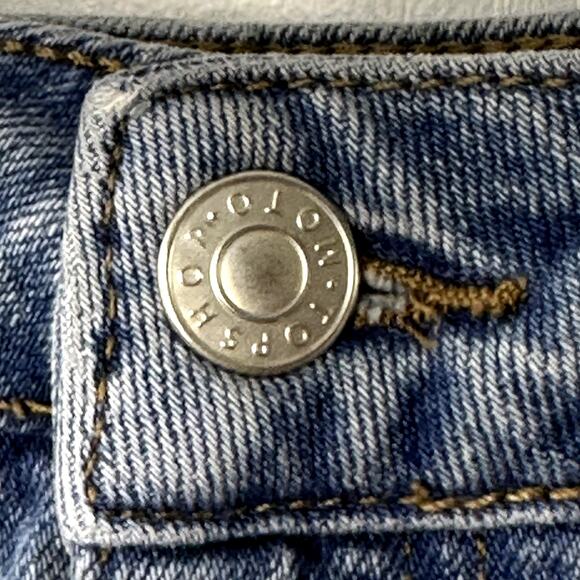 TopShop Moto Mom Light Rinse Distressed Denim Shorts Cut-Off High Waist Sz  10 - Picture 5 of 6